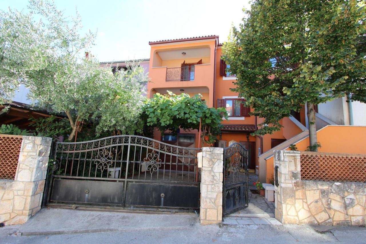 Apartments Grace Ровинь Экстерьер фото